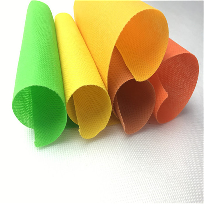 70GSM 1.6M colorful pp non woven fabric for non Woven Bag