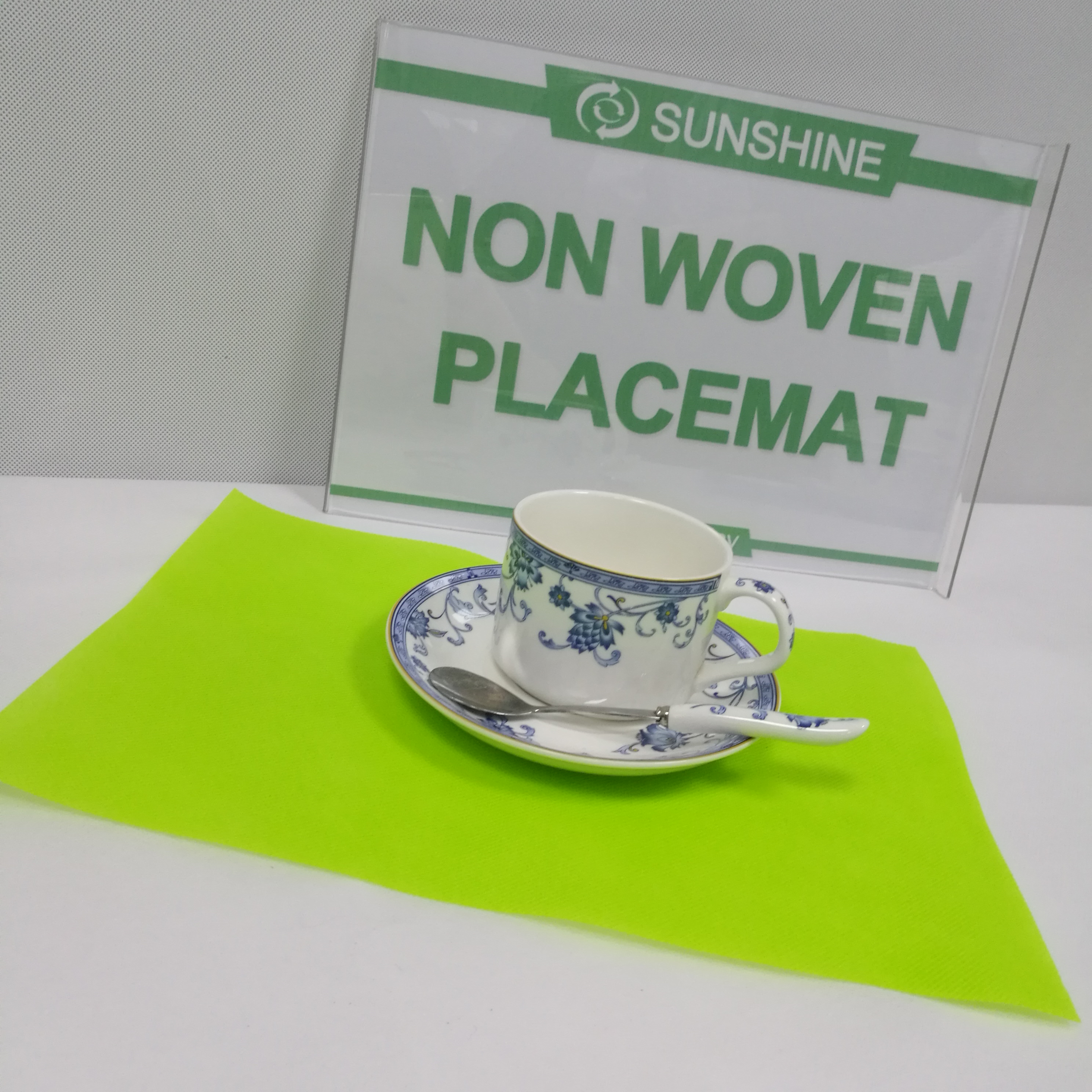  Waterproof tablecloths Placemat nonwoven Desktop coffee pad Disposable coaster 50*50cm colorful