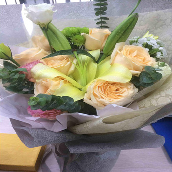 2020 popular embossed nonwoven flower wrapping mesh nonwoven fabric paper 